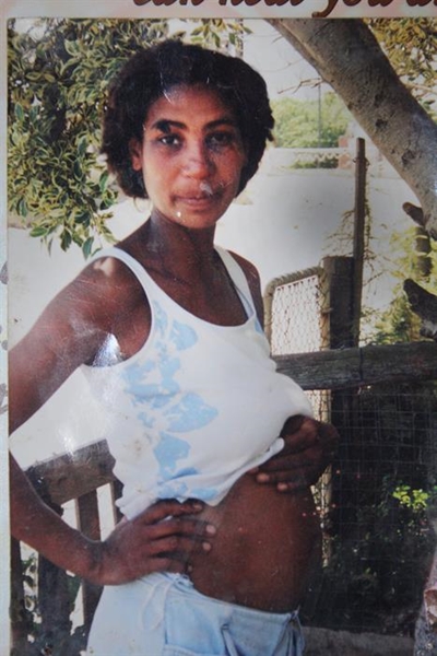 Opvolg: Man gee homself oor vir moord